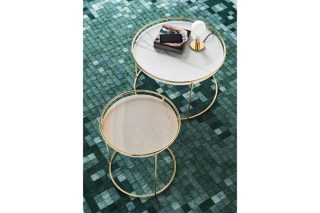 Bàn bên atollo màu trắng chân tròn tính tế thanh lịch