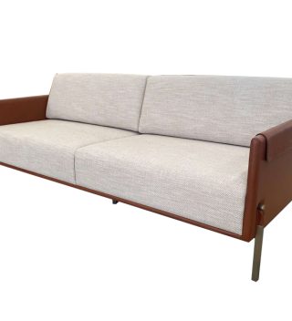 Sofa Maxine 3 chỗ bọc da bọc vải màu trắng xám hiện đại sang trọng