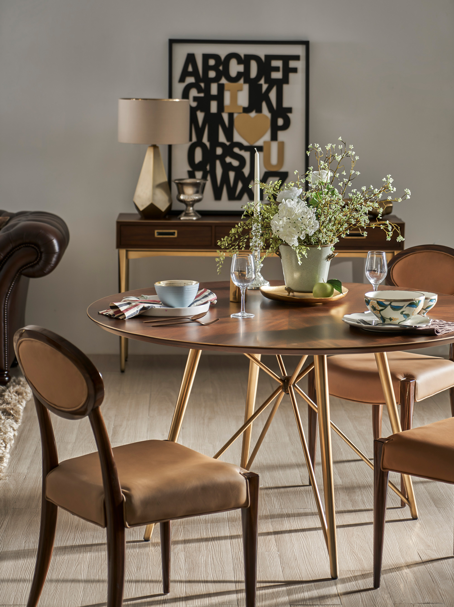 Nhà xinh phong ăn bàn ăn Maxine gỗ nâu trầm ấm sang trọng