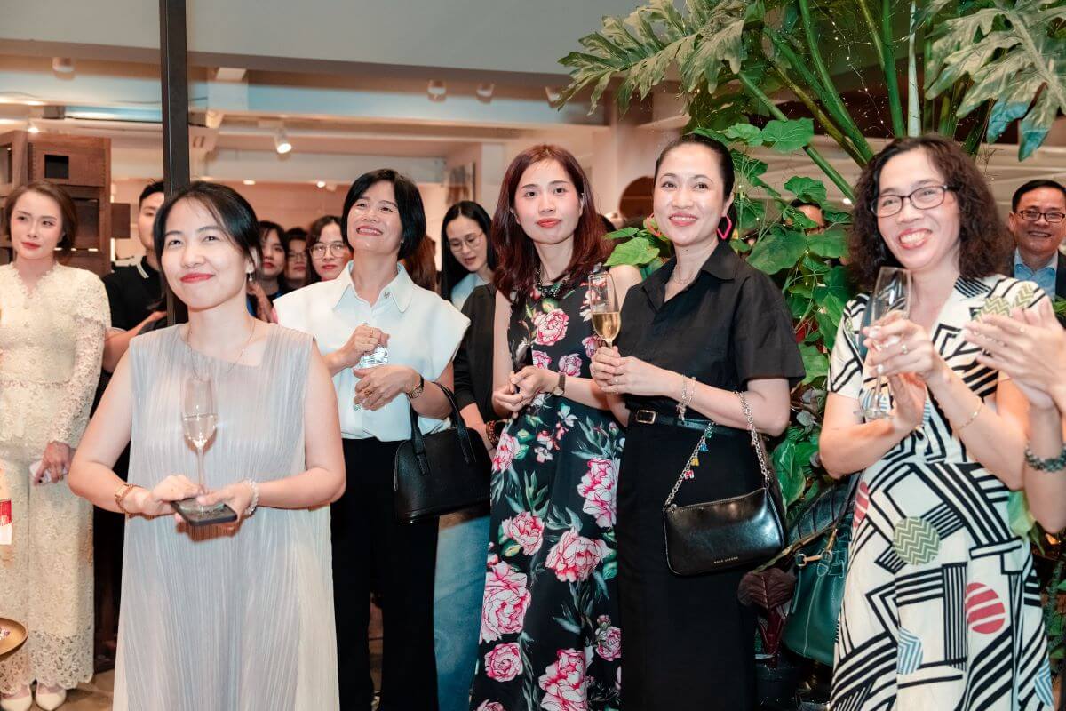 Nhà Xinh khai trương diện mạo mới tại Thảo Điền